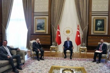 Cumhurbaşkanı Erdoğan, Sanayi ve Teknoloji Bakanı Kacır ile iş insanlarını kabul etti