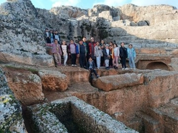 Depremzede çocuklar tarihi mekanları gezdi