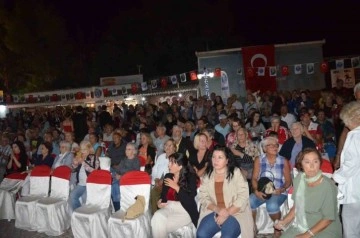 Didim’de Atatürk’ün sevdiği şarkılar seslendirildi