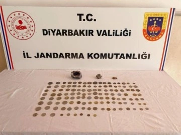 Diyarbakır’da 130 adet tarihi obje ele geçirildi