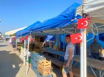 Düzce’de pazar esnafının 30 Ağustos duyarlılığı takdir topladı