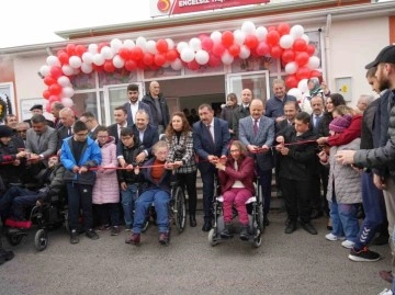 (Düzeltme) Özel bireylere umut olacak yaşam merkezi hizmete açıldı