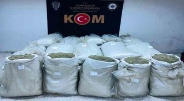 Edirne’de 720 kilo kaçak çay ele geçirildi