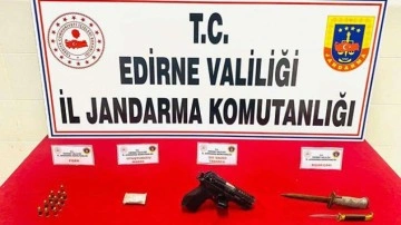 Edirne'de 'Dur' ihtarına uymayıp, kaçtılar: Araçtan bakın ne çıktı