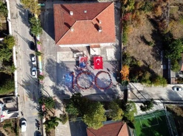 Edirne’den öğrencilerden 100. yıl koreografisi