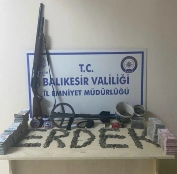 Erdek’te tarihi eser operasyonunda 3 kişi yakalandı