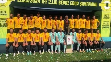 Esenler Erokspor, şampiyonluk kupasına kavuştu