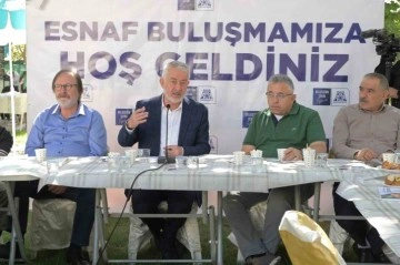 Esnaf: "Üreten bir belediye başkanına sahibiz"