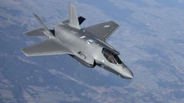 F-35'lerde skandallar bitmiyor: Uçuş sırasında parçasını kaybetti!