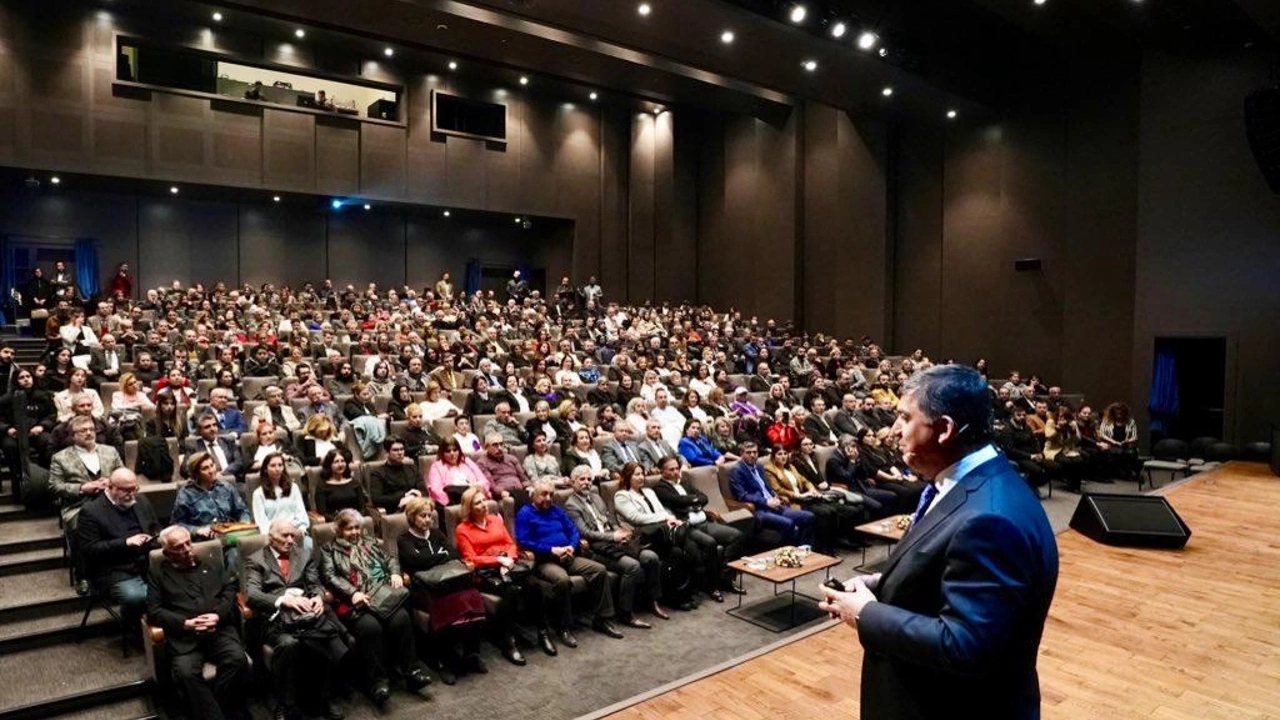 FADILOĞLU, TÜRK MUSİKİ KOROLARI ÜYELERİYLE BİR ARAYA GELDİ