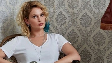 Farah Zeynep Abdullah Kızıl Goncalar'da! Rolü için estetik yaptırdı