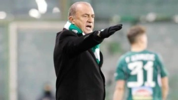 Fatih Terim'li Panathinaikos zirve yarışında yara aldı