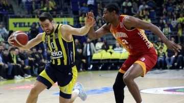 Fenerbahçe Beko sahasında konuk ettiği Galatasaray Ekmas'ı farklı mağlup etti