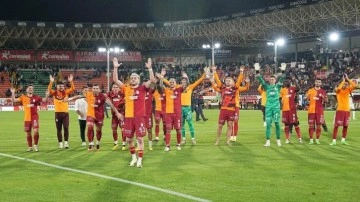 Galatasaray, tecrübeli futbolcularıyla şampiyonluğa koşuyor