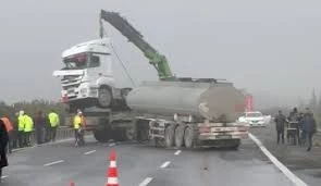 Gaziantep - Şanlıurfa yolunda zincirleme trafik kazası: 1 yaralı