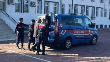 Gaziantep'te trafik levhalarını çalarken yakalanan şüpheli tutuklandı