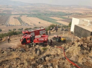 Gaziantep’te düşen yıldırım ormanlık alanı yaktı