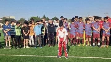 Gediz’de yenilenen stadyum hizmete sunuldu