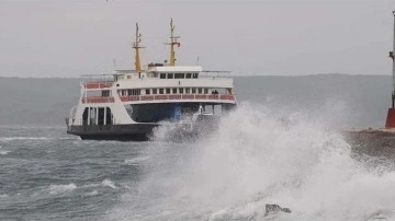 Gökçeada ile Bozcaada feribot seferlerinden bazıları iptal edildi