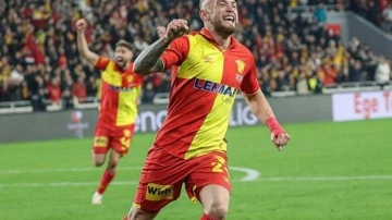 Göztepe'de iç transferde iki imza birden!