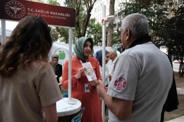 Halk sağlığına stantlı farkındalık