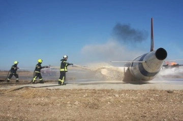 Havalimanında yapılan tatbikat gerçeği aratmadı