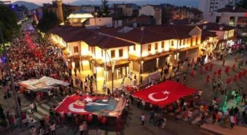 Isparta 15 Temmuz’ da tek yürek oldu