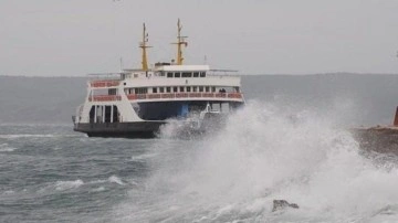 İstanbul'da vapur seferlerine fırtına engeli