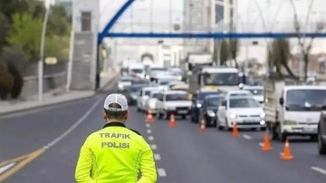 İstanbullular yarına dikkat: Maraton ve bisiklet turu nedeniyle yollar kapalı olacak