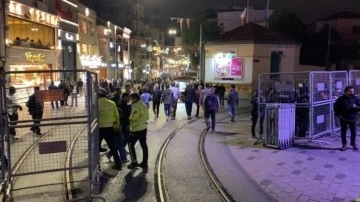 İstiklal Caddesi yaya trafiğine açıldı