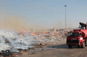 Kağıt fabrikasında çıkan yangında 30 bin ton atık kağıdın kül olduğu öğrenildi