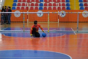 Kahramanmaraş’ta depremde hayatını kaybedenler anısına goalball turnuvası düzenlendi