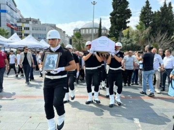 Kansere yenik düşen Gölcük Kaymakamı Samsun’da toprağa verildi