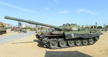 Karabağ’da Ermeni işgalinin sembolü olan tank Bakü’ye getirildi