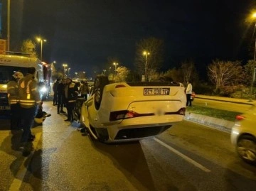 Kartal’da virajı alamayan otomobil takla attı: 2 yaralı