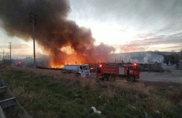 Katı atık merkezindeki yangın güçlükle kontrol altına alındı