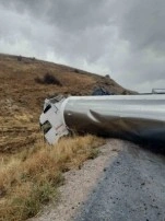 Kayseri - Kahramanmaraş Yolunda Tanker Devrildi