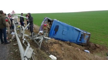 Kaza yapan cezaevi aracındaki mahkumların İstanbul’dan Bitlis’e götürüldüğü öğrenildi