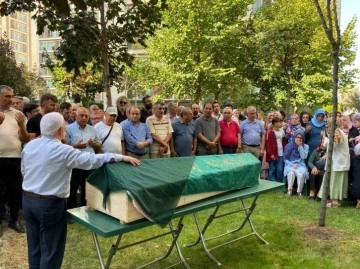 Kırklareli’ndeki selde hayatını kaybeden Raile Şimşek için Kartal’da cenaze namazı kılındı