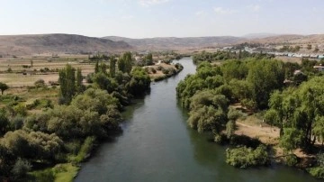 Kızılırmak’a serinlemek için giren genç hayatını kaybetti