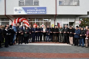 Kütahya Belediyesi tarafından Cumhuriyet Mahallesine yaptırılan Emekliler Lokali hizmete sunuldu