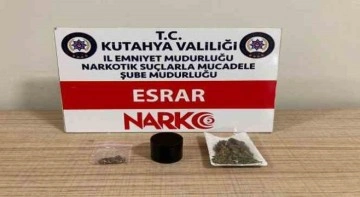 Kütahya’da bir araçta uyuşturucu ele geçirildi