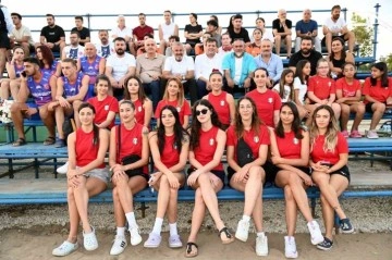 Manavgat’ta plaj voleybolu heyecanı başladı