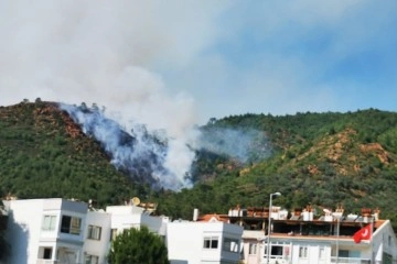 Marmaris’teki yangına müdahale sürüyor