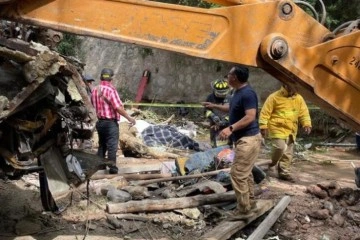 Meksika’da yolcu otobüsü şarampole yuvarlandı: 26 ölü, 17 yaralı