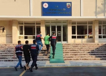 Mersin’de kesinleşmiş hapis cezası bulunan 2 şüpheli yakalandı