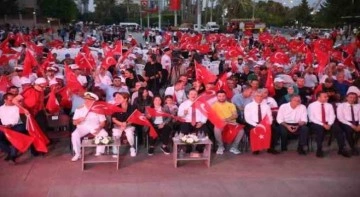 Mersinliler, 15 Temmuz’un yıl dönümünde meydanlara akın etti