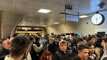 Metro Hattındaki arıza 27 saattir giderilemedi