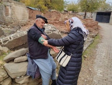 Mobilize ekiplerle sağlık hizmetleri vatandaşın ayağına gidiyor