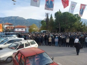 Muğla’daki motosiklet kazasında ölen esnaf son yolculuğuna uğurlandı